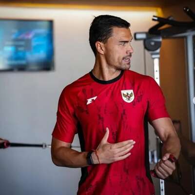 Siap Debut Perkuat Timnas Indonesia Hadapi China, Emil Audero Ungkap Alasan Pakai Gelang Lombok. (dok.Instagram @emil_audero/https://www.instagram.com/p/DKT3o2NO6wB/Henry)