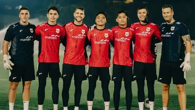 Mantan pelatih kiper Dewa United, Damian Van Rensburg, merapat ke Timnas Indonesia. (Bola.com/Dok.Instagram Sjoerd Woudenberg)