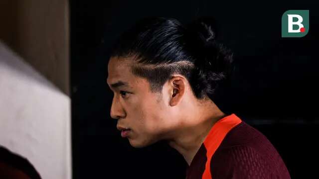 Penyerang Timnas China, Zhang Yuning dalam konferensi pers di Stadion Utama Gelora Bung Karno, Jakarta, Rabu (4/6/2025) malam WIB. (Bola.com/Bagaskara Lazuardi)