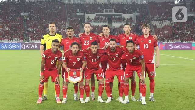 Pemain Timnas Indonesia bersiap jelang laga lanjutan putaran ketiga kualifikasi Piala Dunia 2026 zona Asia grup C melawan China di Stadion Utama Gelora Bung Karno, Jakarta, Kamis (5/6/2025). (Liputan6.com/Angga Yuniar)