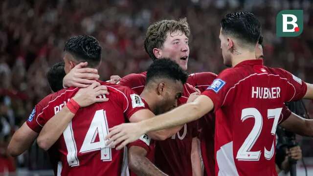Timnas Indonesia merayakan gol yang dicetak Ole Romeny ke gawang China dalam laga Kualifikasi Piala Dunia 2026 zona Asia di Stadion Utama Gelora Bung Karno (SUGBK) Senayan, Jakarta, Kamis (5/6/2025). (Bola.com/Bagaskara Lazuardi)