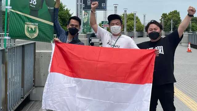 Zenzia Ihza, putra dari mantan Duta Besar RI untuk Jepang, Yusron Ihza Mahendra, membagikan beberapa tips penting untuk suporter Timnas Indonesia. (Bola.com/Dok.Istimewa).