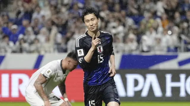 Pemain Jepang, Daichi Kamada, mencetak brace ke gawang Timnas Indonesia pada laga pemungkas Grup C Kualifikasi Piala Dunia 2026 di Panasonic Stadium Suita, Osaka, Selasa (10/6/2025) sore WIB. (Shohei Miyano/Kyodo News via AP)