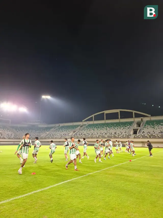 PSS Sleman jelang menghadapi Dewa United di Stadion Maguwoharjo dalam lanjutan BRI Liga 1 2024/2025 pekan ke-29. (Bola.com/Ana Dewi)