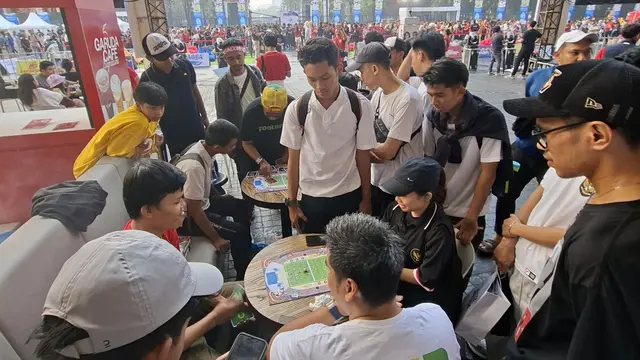 Kolaborasi dilakukan PSSI lewat PT Garuda Sepak Bola Indonesia (GSI) dengan Foolball Board Game dalam peluncuran board game. (Bola.com/Dok.Istimewa).