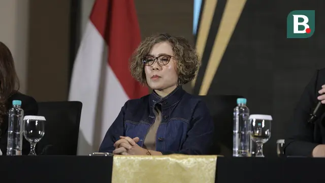 Direktur Surya Citra Media, (SCM), Harsiwi Achmad, dalam konferensi pers Piala Presiden 2025 di Menara Danareksa, Jakarta Pusat, pada Jumat (13/6/2025). (Bola.com/Bagaskara Lazuardi). (Bola.com/Bagaskara Lazuardi)