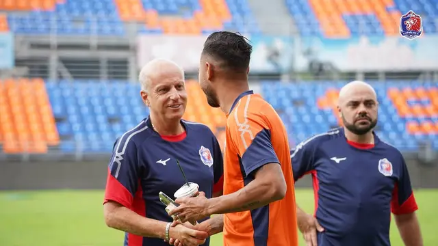Port FC mempercayakan posisi pelatih kepala mulai musim 2025/2026 kepada pelatih berpengalaman, Alexandre Gama (Dok. Port FC)