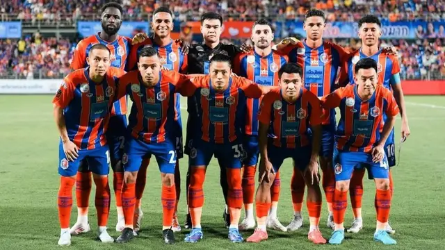 Kapten Timnas Indonesia, Asnawi Mangkualam masuk starting line up Port FC dalam laga pekan kedua Thai League 1 2024/2025. (Instagram/asnawi_bhr)