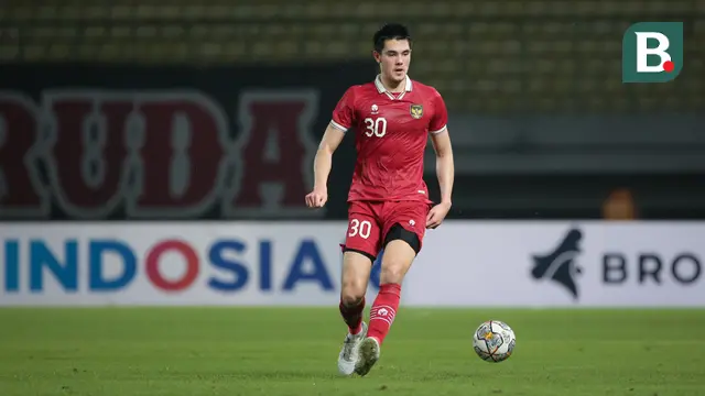 Pemain Timnas Indonesia, Elkan Baggott saat menghadapi Burundi pada laga pertama persahabatan FIFA Matchday di Stadion Patriot Candrabhaga, Bekasi, Sabtu (25/3/2023) malam WIB. (Bola.com/Bagaskara Lazuardi)