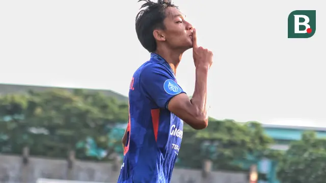 Bek muda Arema FC, Achmad Maulana Syarief. (Bola.com/Wahyu Pratama)