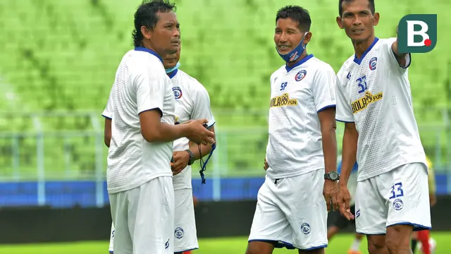 Tiga asisten pelatih Arema FC, Kuncoro, Singgih Pitono, dan Siswantoro, siap membimbing Singo Edan di Piala Menpora 2021. (Bola.com/Iwan Setiawan)