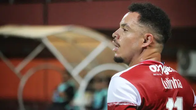 Luiz Marcelo Morais dos Reis alias Lulinha mencetak hattrick saat Madura United melibas Barito Putera 8-0 pada pekan pertama BRI Liga 1 2022/2023. (Bola.com/Wahyu Pratama)