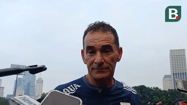 Pelatih Timnas Indonesia U-23, Gerald Vanenburg di Stadion Madya, Jakarta, Senin (23/6/2025). (Bola.com/Hery Kurniawan).