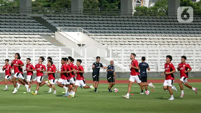 Tim Nasional (Timnas) Indonesia U-23 menggelar sesi latihan perdana jelang keikutsertaan mereka di ajang Piala AFF U-23 2025. (Liputan6.com/Helmi Fithriansyah)