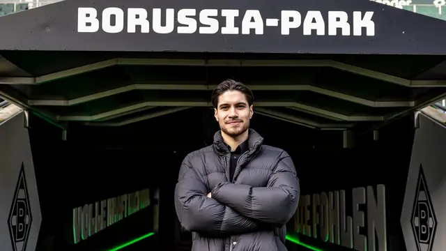 Bek Timnas Indonesia, Kevin Diks, yang memperkuat Copenhagen FC resmi gabung klub Bundesliga, Borussia Monchengladbach, mulai musim depan. Kepastian transfer itu diumumkan Minggu (26/1/2025). (X/Borussia Gladbach)