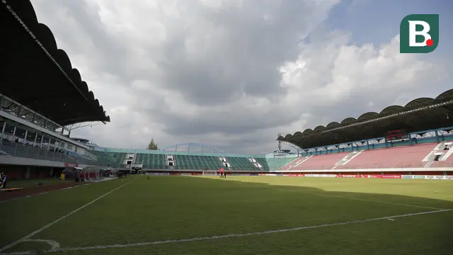 Pemandangan umum Stadion Maguwoharjo, Sleman, sebelum direnovasi. (Bola.com/Arief Bagus)