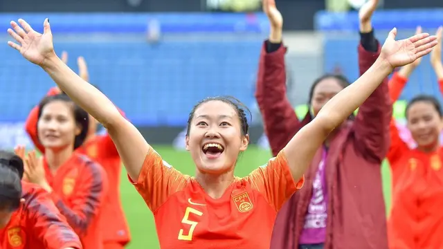 Ekspresi bek Timnas China, Haiyan Wu, pada akhir laga kontra Timnas Spanyol Grup B Piala Dunia Wanita di Stadion Oceane, Le Havre, Senin (17/6/2019) malam waktu setempat. (AFP/Loic Venance)