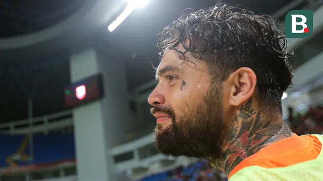 Pemain Borneo FC, Diego Michiels jelang dimulainya laga leg kedua semifinal Championship Series BRI Liga 1 2023/2024 menghadapi Madura United di Stadion Batakan, Balikpapan, Kalimantan Timur, Minggu (19/5/2024). (Bola.com/Bagaskara Lazuardi)