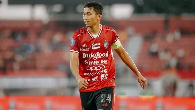 Bek Bali United, Ricky Fajrin. (Bola.com/Dok.Instagram Ricky Fajrin).