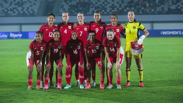Timnas Indonesia Putri Vs Kirgistan dalam laga Kualifikasi Piala Asia Putri 2026 di Indomilk Arena, Tangerang, Minggu (29/6/2025). (Bola.com/Muhammad Iqbal Ichsan)