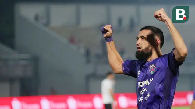 Pemain Persita Tangerang, Javlon Guseynov, melakukan selebrasi setelah mencetak gol ke gawang RANS Nusantara FC pada pekan ke-20 BRI Liga 1 2023/2024 di Stadion Indomilk Arena, Tangerang, Kamis (23/11/2023). Gol-gol kemenangan Persita di laga ini dicetak oleh Rifky Dwi Septiawan, Javlon Guseynov dan Ezequiel Vidal. (Bola.com/M Iqbal Ichsan)