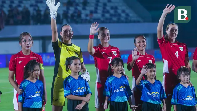 Timnas Indonesia Putri ketika dikalahkan Pakistan dengan skor 0-2 pada Kualifikasi Piala Asia 2026. (Muhammad Iqbal Ichsan/Bola.com)