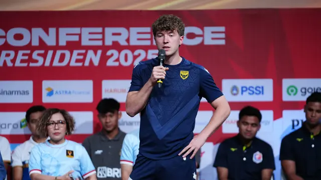 Striker Oxford United, Ole Romeny mengikuti sesi konferensi pers Piala Presiden 2025 di SCTV Tower, Jakarta, Jumat (4/7/2025). (Dok. Media Piala Presiden)