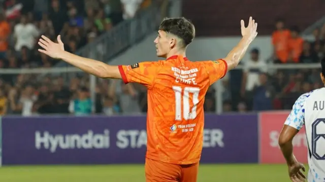 Deri Corfe, striker asing Persiraja di Pegadaian Liga 2 2024/2025. (Bola.com/Gatot Sumitro)