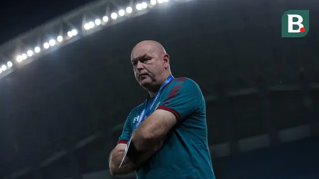 Pelatih Persib Bandung, Bojan Hodak saat laga lanjutan BRI Liga 1 2023/2024 antara Bhayangkara FC melawan Persib Bandung di Stadion Patriot Candrabhaga, Bekasi, Sabtu (23/09/2023). (Bola.com/Bagaskara Lazuardi)