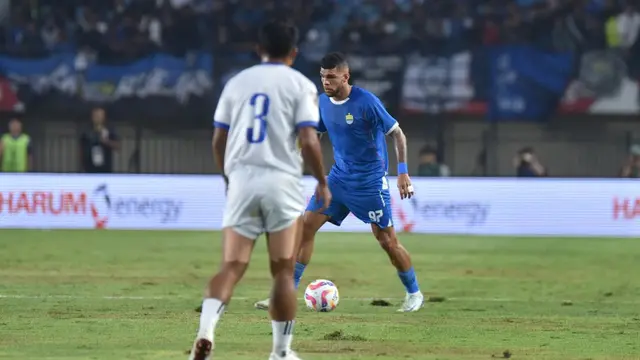 Aksi Berguinho pada laga Persib Bandung vs Port FC di Piala Presiden 2025 - PERSIB.co.id/Fernando Hero