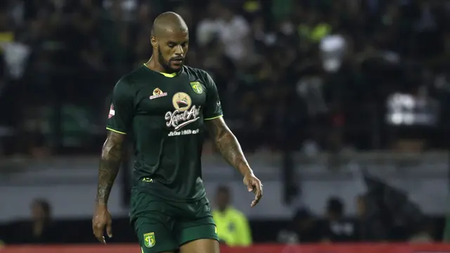 David da Silva - Awal bergabung dengan Persebaya Surabaya pada tahun 2018 dan membukukan 20 gol dari 23 laganya bersama skuat Bajul Ijo. Striker asal Brasil ini sempat hengkang ke Korea Selatan pada tengah musim 2019. (Bola.com/Yoppy Renato)