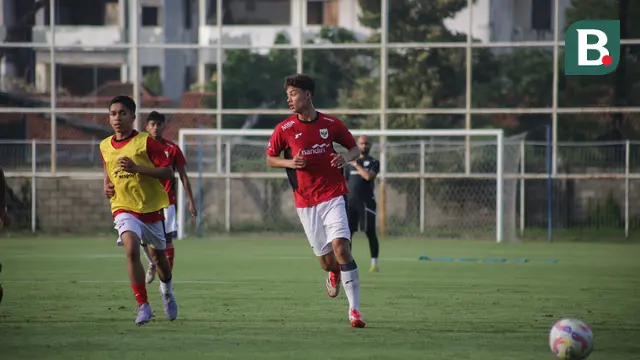 Pemusatan latihan Timnas Indonesia U-17 tahap pertama pada Selasa pagi (8/7/2025) di Stadion Gelora Samudera, Kuta. (Bola.com/Alit Binawan)