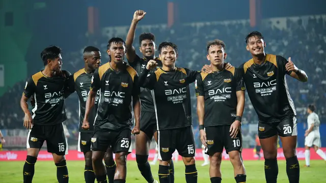 Dewa United merayakan gol yang dicetak Egy Maulana Vikri ke gawang Persib andung dalam laga Grup B Piala Presiden 2025 di Stadion Si Jaak Harupa, Soreang, Selasa (8/7/2025) malam WIB. (Dok. Piala Presiden 2025)