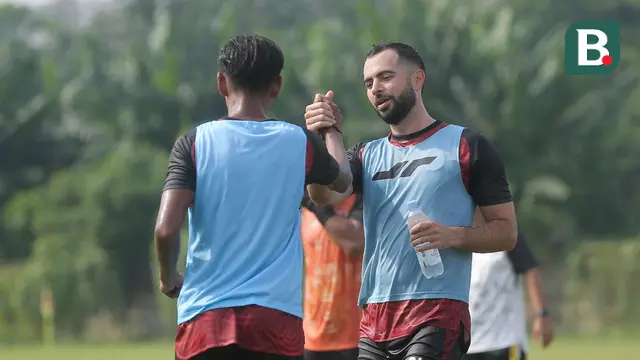 Sebelum memastikan diri membela Persija, Jordi Amat sempat menolak tawaran dari klub Sapnyol dan Arab Saudi. (Bola.com/M Iqbal Ichsan)
