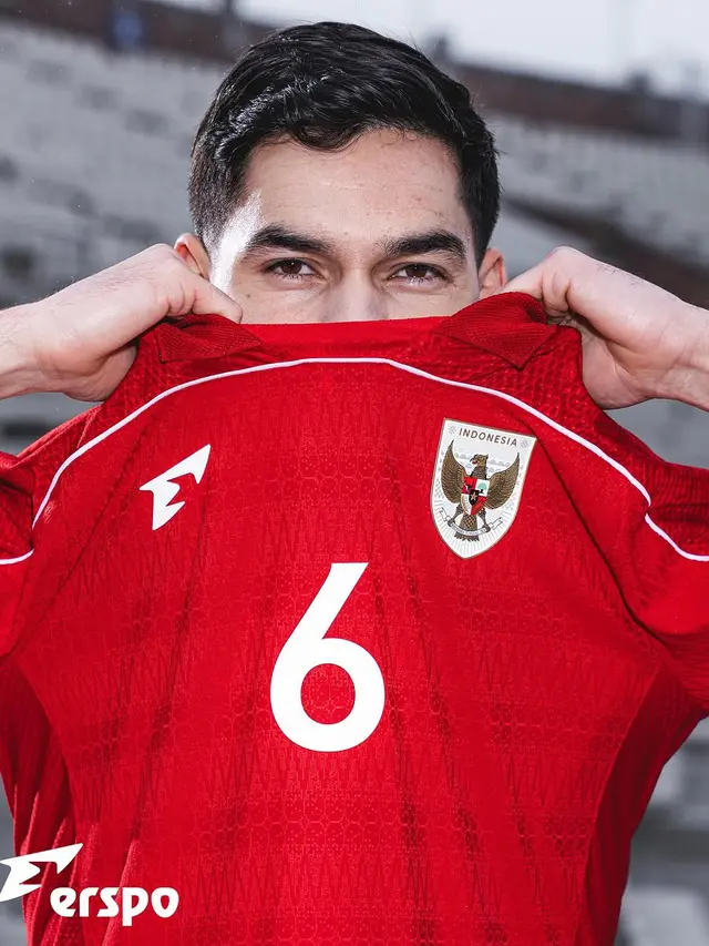 Bek Timnas Indonesia, Sandy Walsh dengan jersey baru (Dok. Erspo)