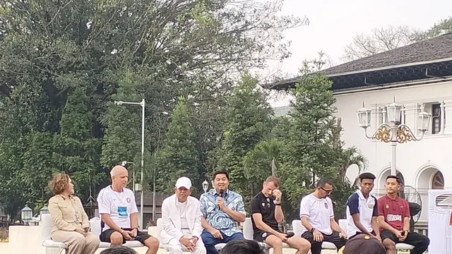 Konferensi pers Piala Presiden 2025 di Bandung hari Jumat (11/07/2025). (Erwin Snaz/Bola.com)