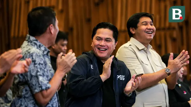 Ketua PSSI, Erick Thohir dalam acara Malam Apresiasi Piala Presiden 2024 di SCTV Tower, Jakarta Pusat, pada Kamis (19/12/2024) malam WIB. (Bola.com/Bagaskara Lazuardi)