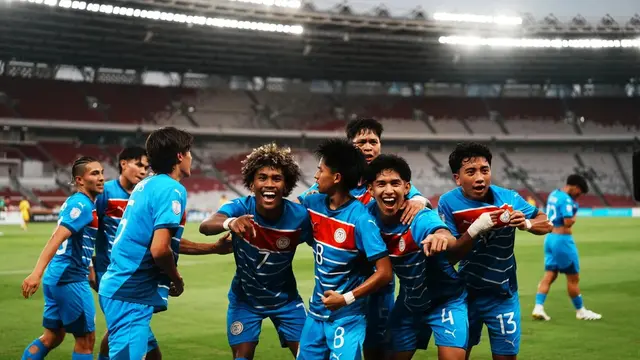 Ekspresi kegembiraan pemain Filipina usai menggasak Malaysia dengan skor 2-0 dalam laga pertama Grup A Piala AFF U-23 2025 di Stadion Utama Gelora Bung Karno, Jakarta, Selasa (15/7/2025). (Dok. ASEAN United FC).