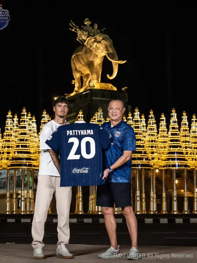Bek Timnas Indonesia, Shayne Pattynama, resmi bergabung dengan juara Thai League 1 dalam empat musim terakhir, Buriram United. (dok. Instagram Buriram United)