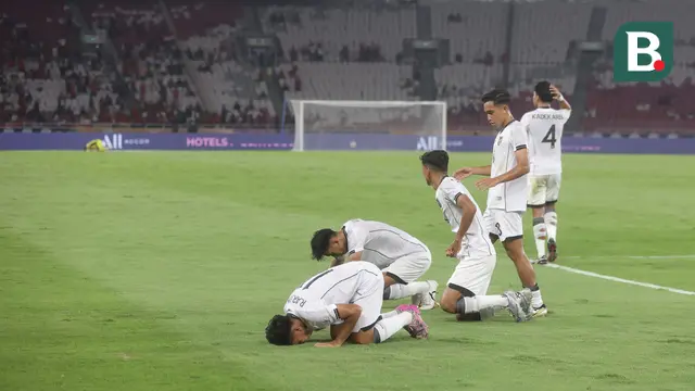 Timnas Indonesia U-23 melawan Filipina di Piala AFF U-23 2025 di Stadion Utama Gelora Bung Karno (SUGBK) Senayan, Jakarta, Jumat (18/7/2025) malam WIB. (Bola.com/M Iqbal Ichsan)