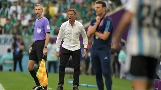 Pelatih Timnas Arab Saudi, Herve Renard, berhasil membawa timnya membungkam Argentina dengan skor 2-1 pada laga perdana Grup C Piala Dunia 2022 di Lusail Iconic Stadium, Lusail, Selasa (22/11/2022) sore WIB. (AFP/JUAN MABROMATA)