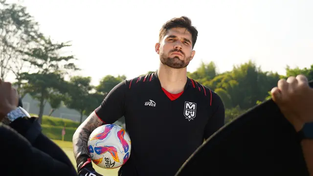 Kiper anyar Malut United untuk mengarungi BRI Super League 2025/2026, Alan Bernardon. (Bola.com/Dok Malut United)