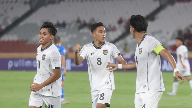 Perayaan gol Rayhan Hannan bersama Timnas Indonesia U-23 di Piala AFF U-23 2025.