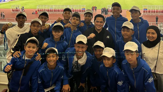 Akademi Persib Cimahi mendapat undangan khusus dari PSSI untuk menyaksikan langsung laga Timnas U-23 Indonesia melawan Timnas Thailand U-23 dalam babak semifinal Piala AFF U-23 2025 di Stadion Utama Gelora Bung Karno, Jakarta Pusat, Jumat (25/7/2025). (Bola.com/Dok.Istimewa).