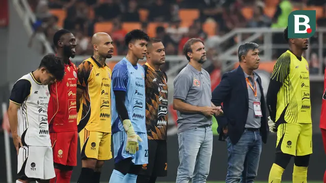 Persija Jakarta sedang menggelar launching tim dan jersey di Jakarta International Stadium (JIS), Jakarta Utara, pada Sabtu (26/7/2025) malam WIB. (Bola.com/Abdul Aziz)