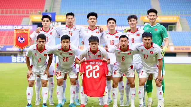 Khuat Van Khang (nomor punggung 11) bersama Timnas Vietnam U-23 di Piala AFF U-23 2025. (Dok. vff.org.vn)
