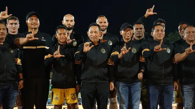 Momen Bhayangkara Presisi Lampung FC melakukan launching tim menuju BRI Super League 2025/2026 di markas anyar mereka, Stadion Sumpah Pemuda, Lampung hari Senin (28/07/2025) malam WIB. Tampak Ilija Spasojevic akan kembali jadi andalan tim. (Bhayangkara FC)