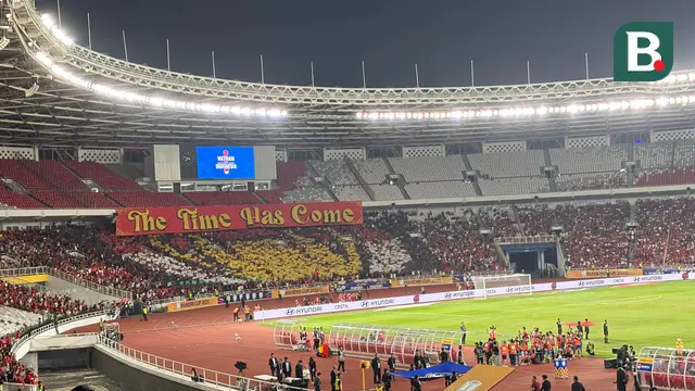 Koreografi dari La Grande Indonesia saat final Piala AFF U-23 2025 di Stadion Utama Gelora Bung Karno, Jakarta yang mempertemukan Timnas Vietnam U-23 Vs Timnas Indonesia U-23, Selasa (29/7/2025). (Bola.com/Hery Kurniawan)