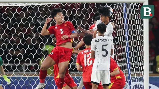 Timnas Indonesia U-23 menelan kekalahan 0-1 dari Vietnam U-23 pada laga final Piala AFF U-23 2025 di Stadion Utama Gelora Bung Karno, Jakarta, Selasa (29/7/2025) malam WIB. Hasil minor itu, Tim Garuda Muda kembali gagal meraih trofi juara di turnamen tersebut. (Bola.com/Abdul Aziz)