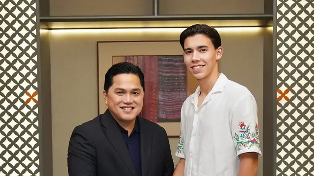 Dion Markx salaman dengan Erick Thohir (Foto: Dok. Erick Thohir)
